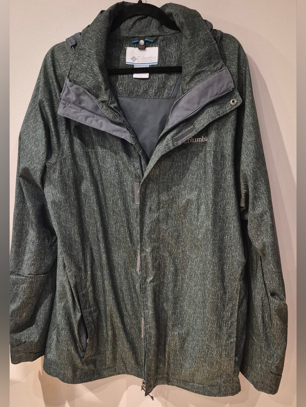 Columbia Men's Morningside Park Waterproof Jacket. Size M